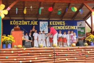 c12